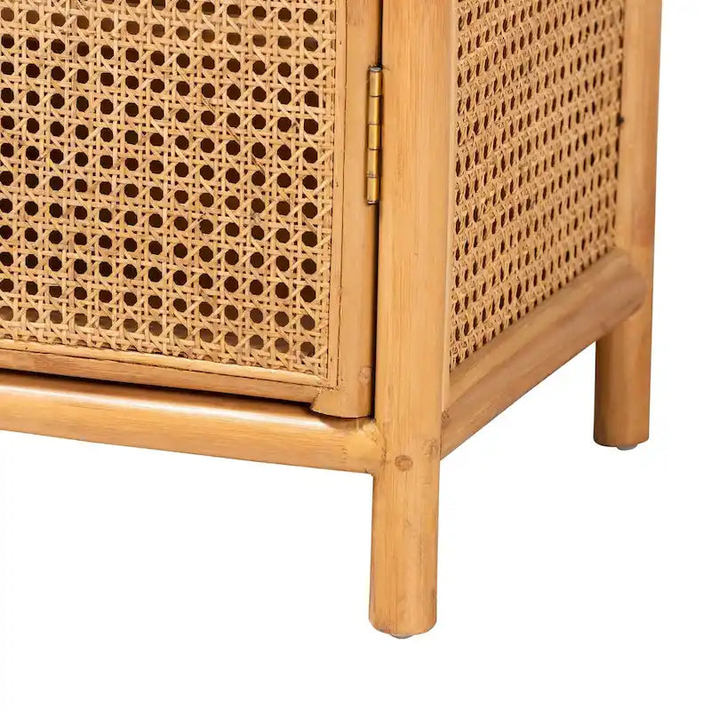 Armoire de rangement 2 portes Curacao Modern Bohemian en rotin miel clair