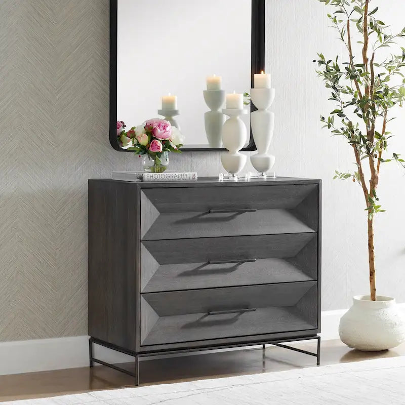 Commode d'appoint en noyer foncé – 32H x 36L x 18P